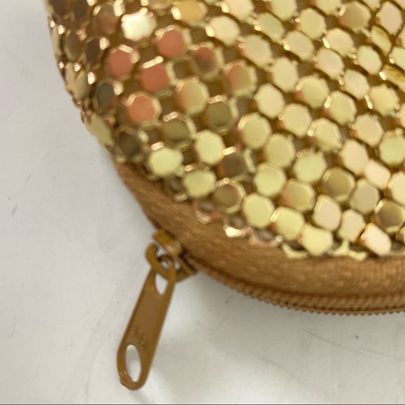 Vintage Gold Tone Metal Mesh Small Bag - Picture 5 of 6